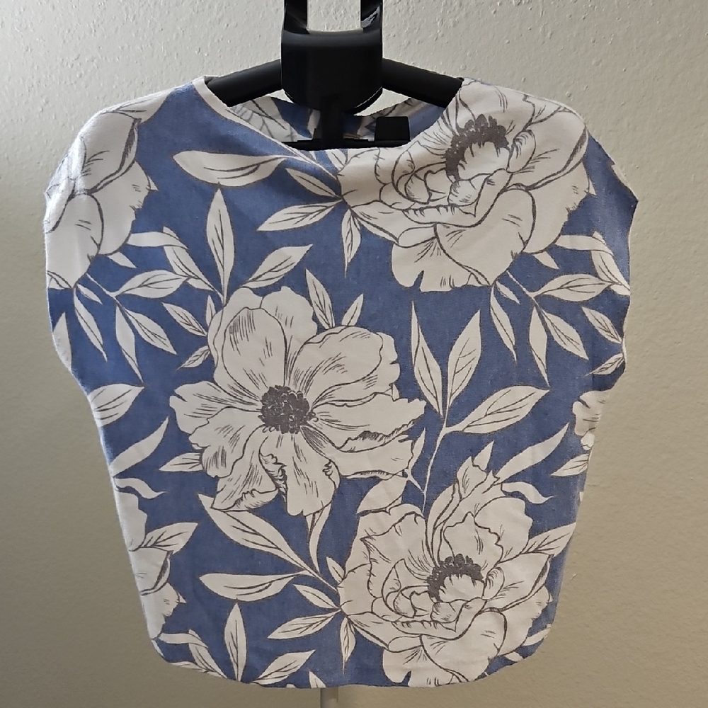 Sioni Blue and Cream Floral Blouse